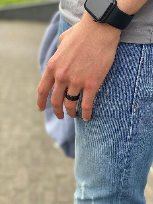 Black horizon ring